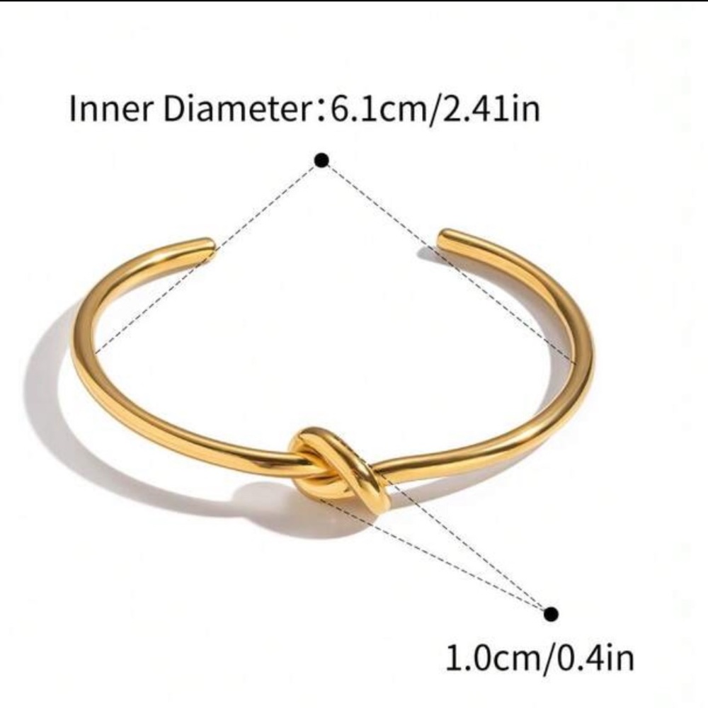 Elegant Gold Knot Bangle Bracelet